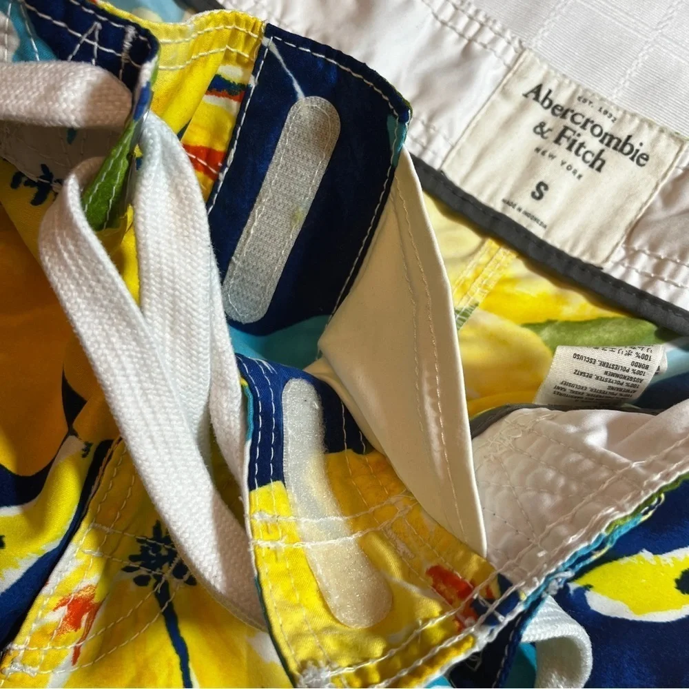 Abercrombie & Fitch Men's Bright Hawaiian Swim Board Shorts Size Small Beach - Picture 8 of 11